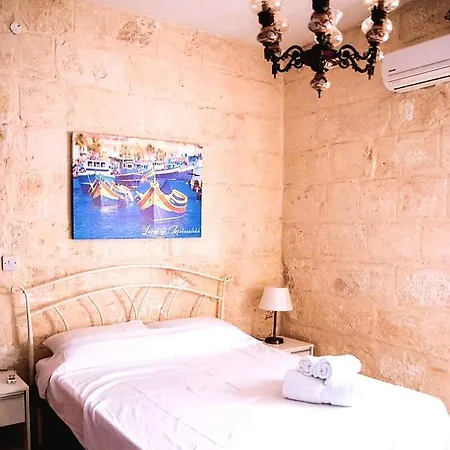 Holiday home The Maltese Shield